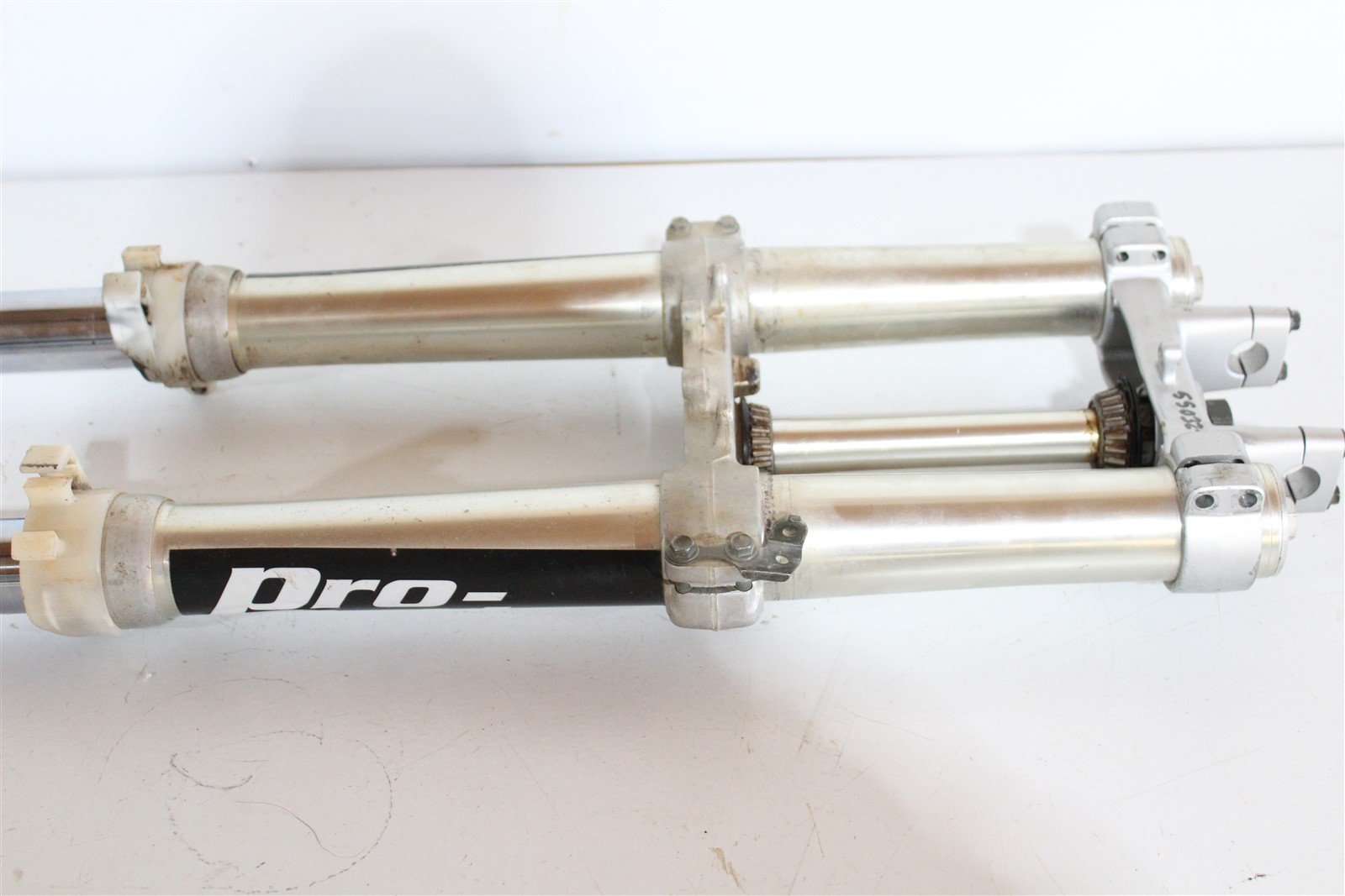 2002 Yamaha YZ426F Fork Tubes Front Suspension Triple Clamps