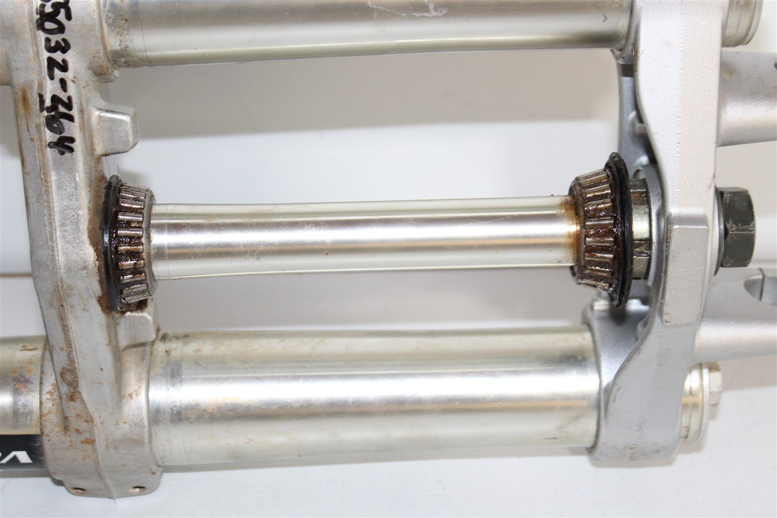 2002 Yamaha YZ426F Fork Tubes Front Suspension Triple Clamps