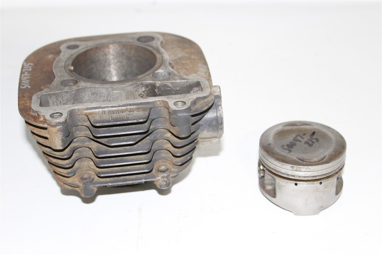 1986 Yamaha Moto 4 225 Engine Cylinder Jug Piston