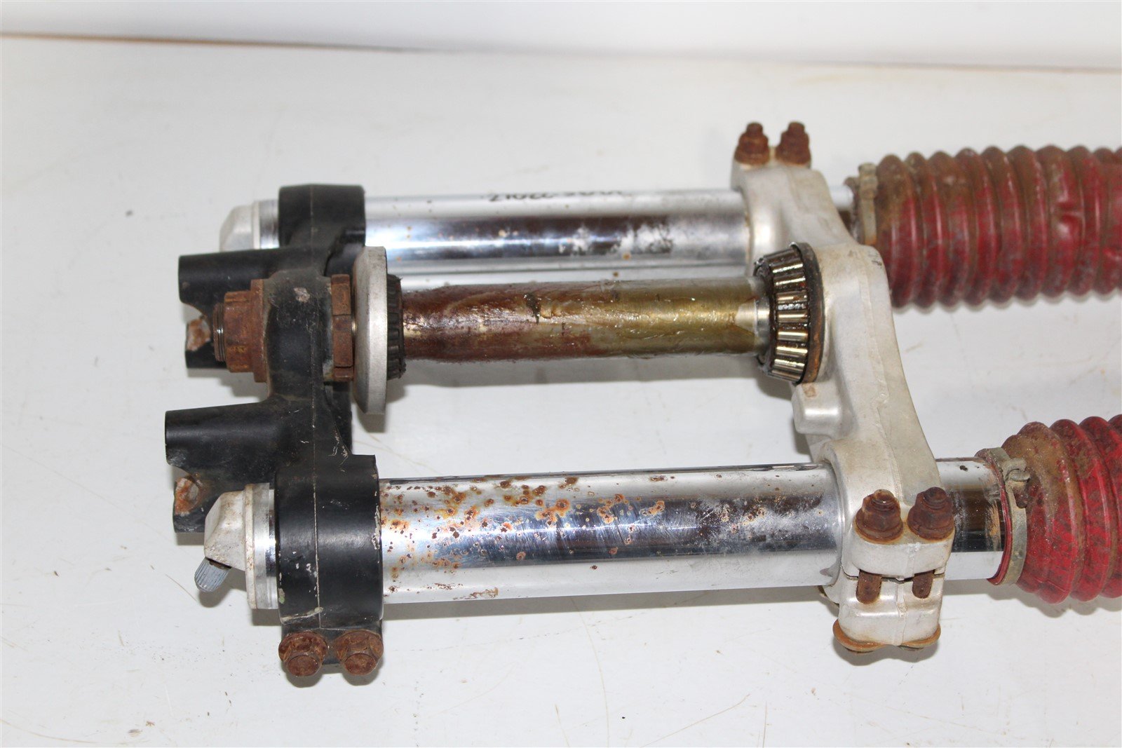1985 Yamaha YZ 125 Fork Tubes Front Suspension Triple Clamps