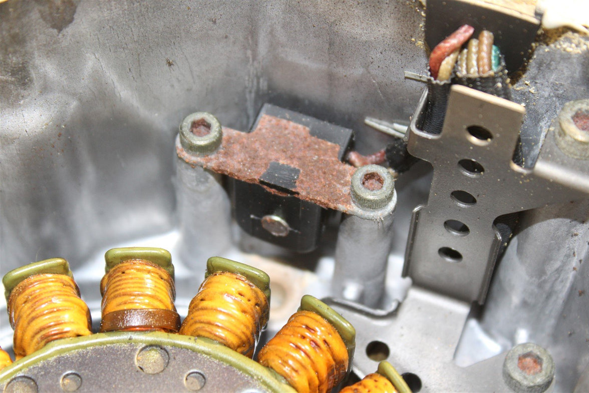 2000 Yamaha Grizzly 600 Stator Magneto Generator Coil Stator Cover