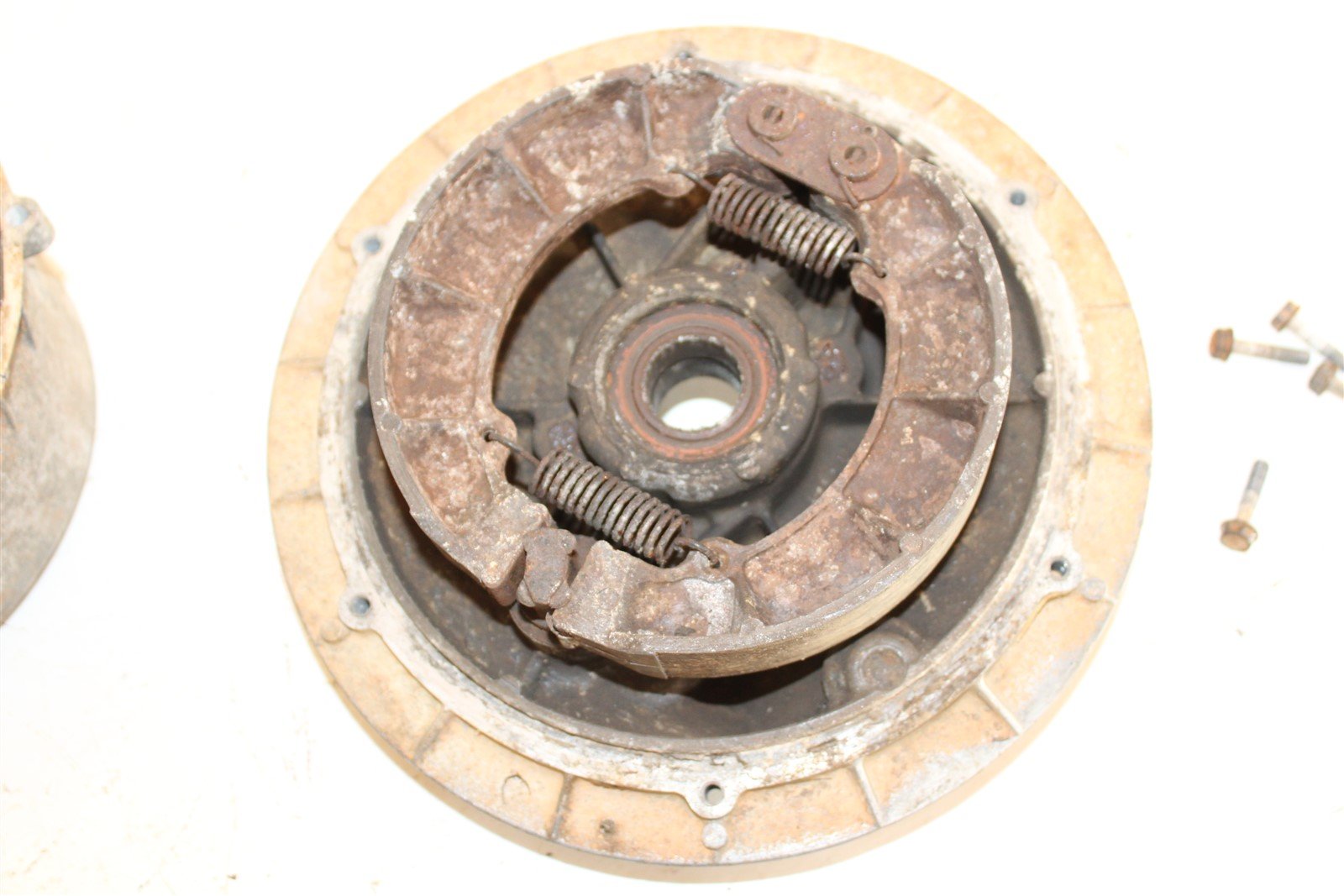 1988 Honda Fourtrax TRX 350D Rear Brake Drum Panel Hub Backing Plate w/ Cover