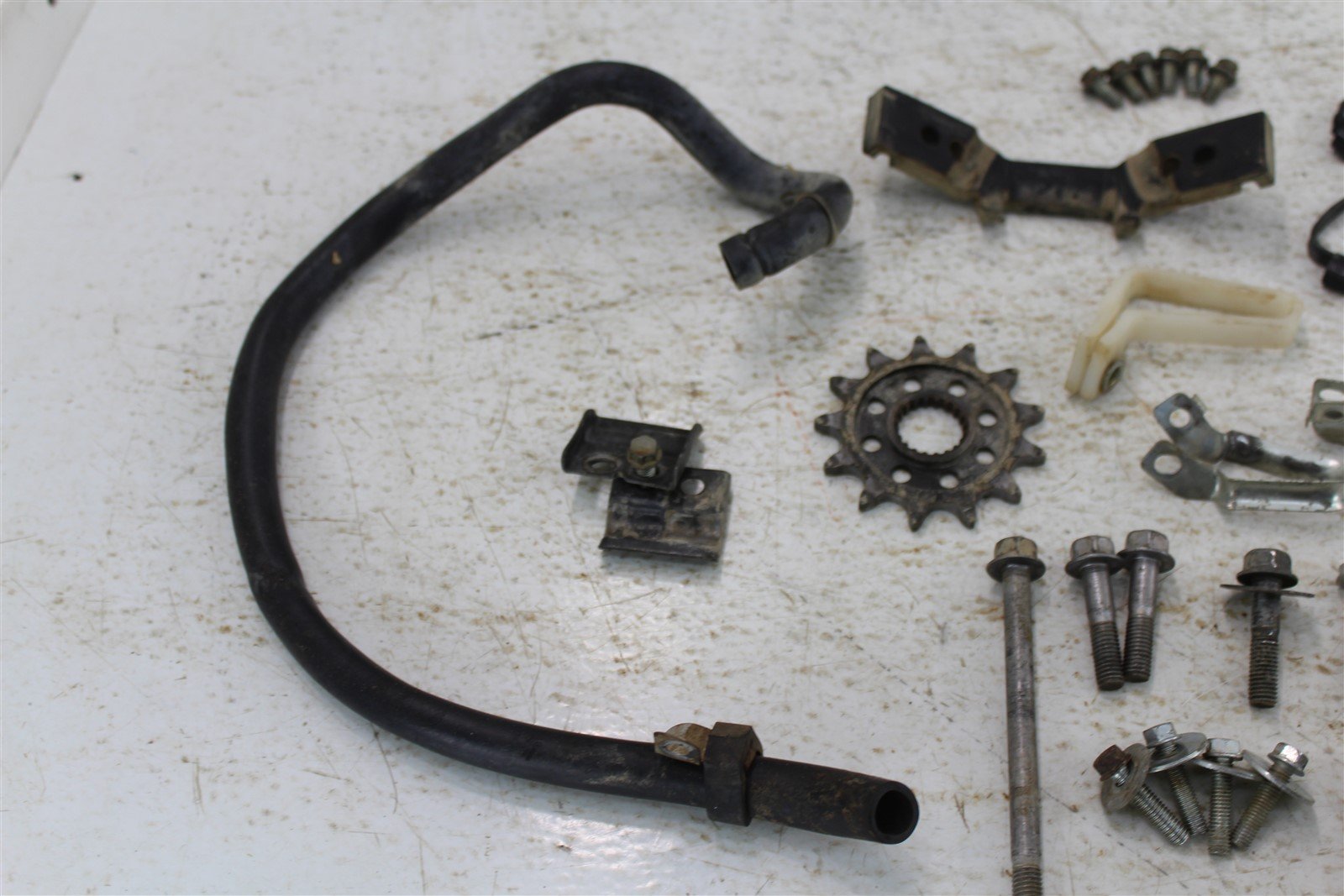 2006 Yamaha YZ 250F Chassis Bolt Kit Hardware Sprocket Hose Guide