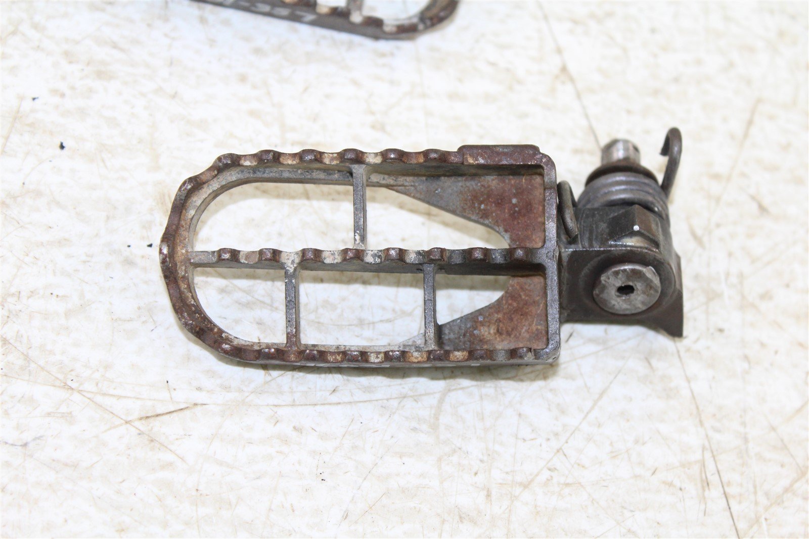 2003 Suzuki RM 125 Foot Pegs Set Hardware Springs Rests