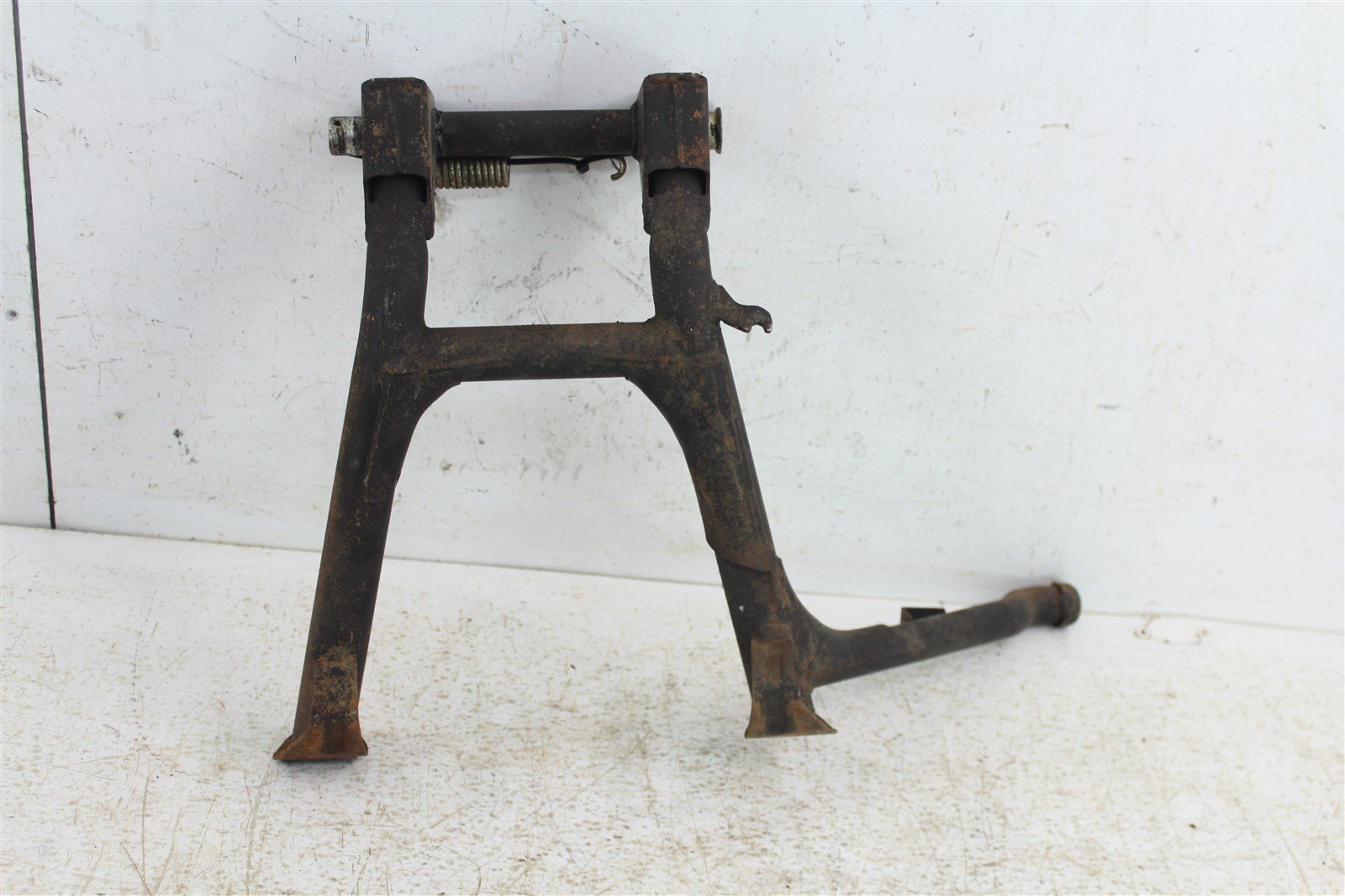 1982 Honda V45 Sabre VF750S Center Kick Stand Kickstand Middle Stand w/ Spring