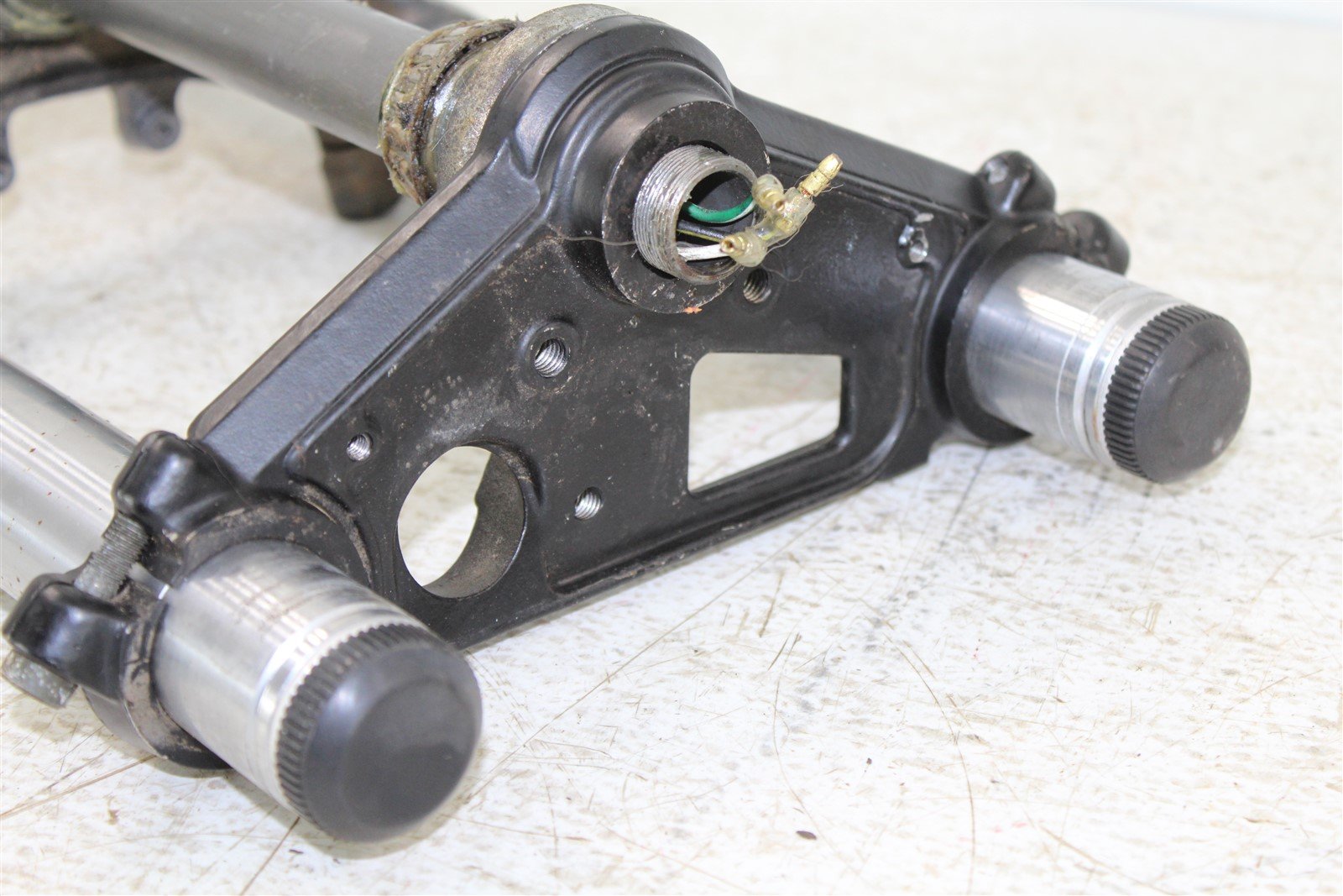 1982 Honda V45 Sabre VF750S Fork Tubes Front Suspension Triple Clamps