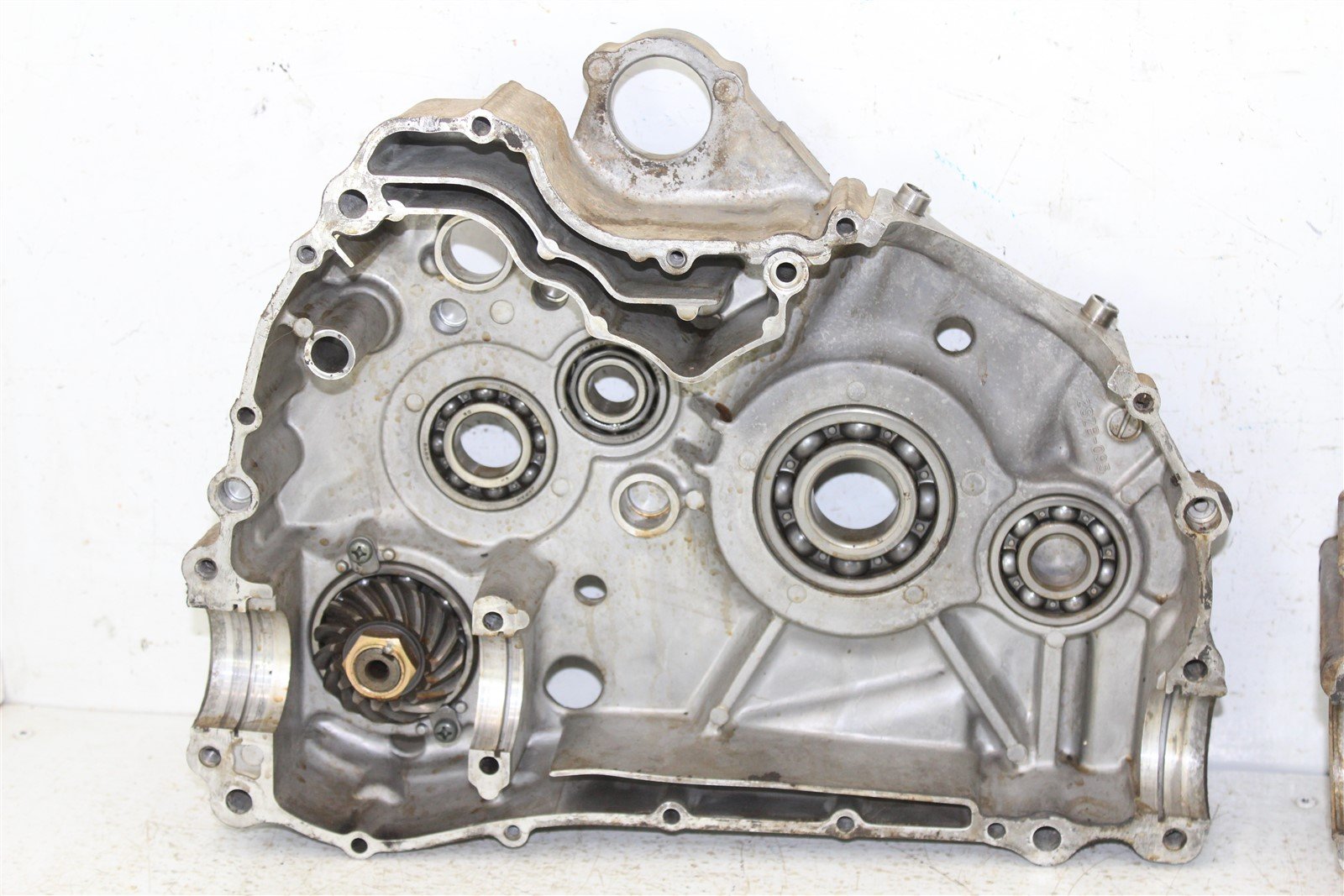 2002 Arctic Cat 400 4x4 Manual Engine Cases Crankcase Left Right