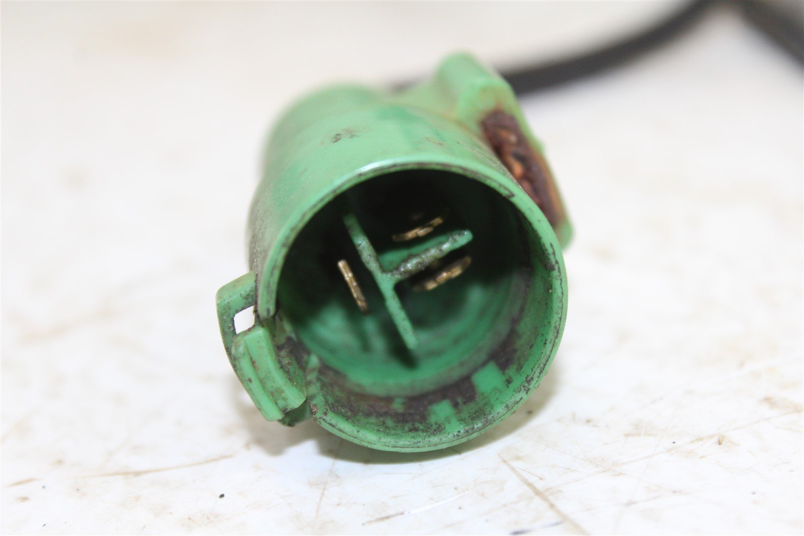 1989 Honda Fourtrax TRX 300 2x4 Voltage Regulator Rectifier
