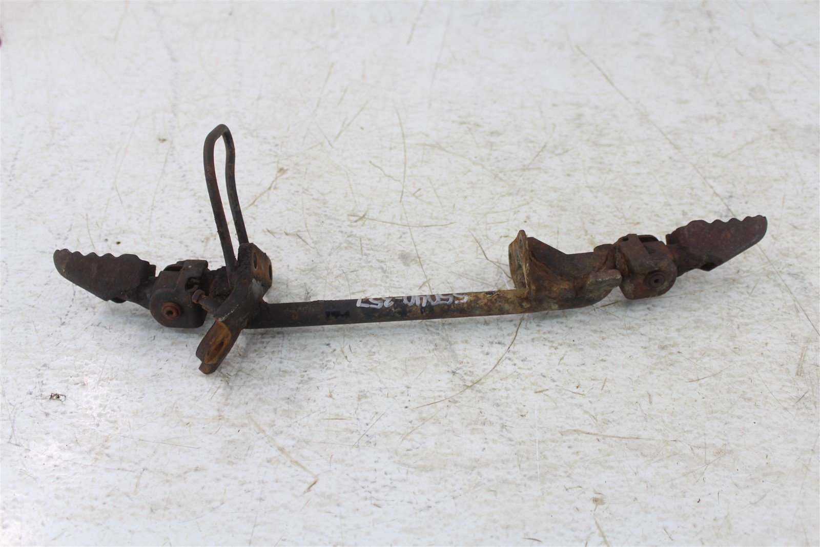 1978 Yamaha DT 100 Foot Pegs Set Hardware Springs Rests