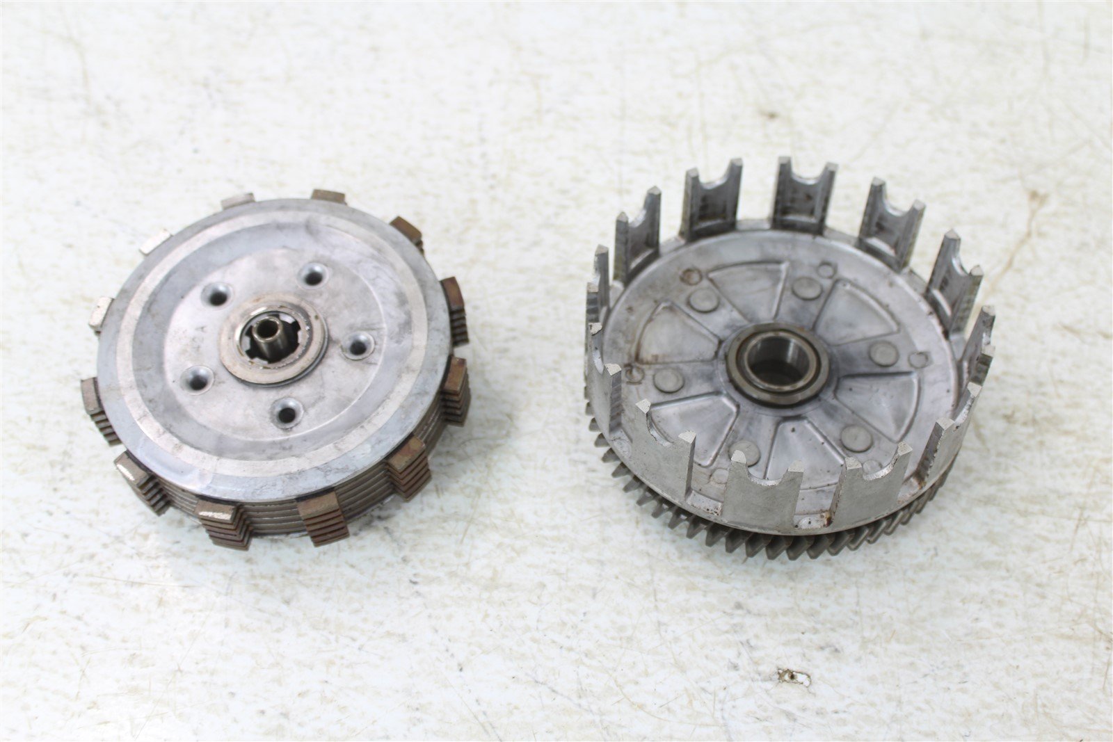 1986 Suzuki SP 200 Clutch Basket Inner Hub Pressure Plate