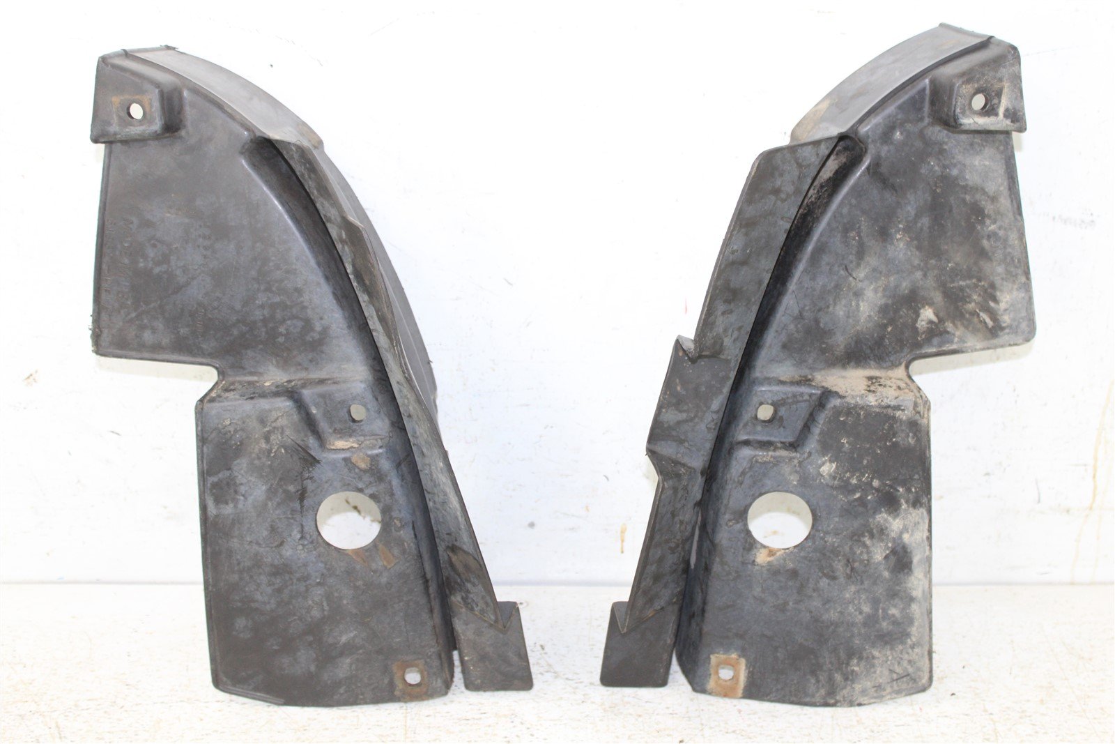 1995 Honda Fourtrax 200 Type II Front Inner Fender Plastic