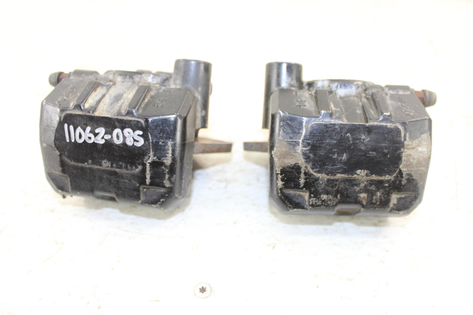 1992 Honda TRX 250X Front Brake Calipers Left Right
