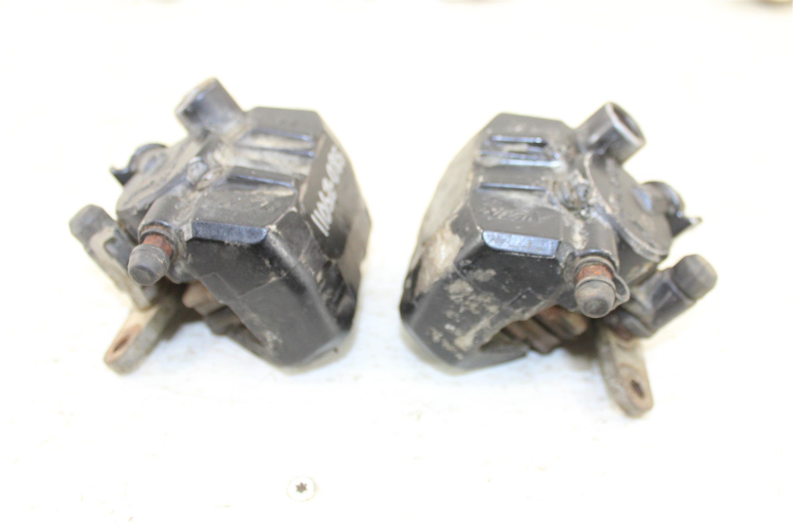 1992 Honda TRX 250X Front Brake Calipers Left Right