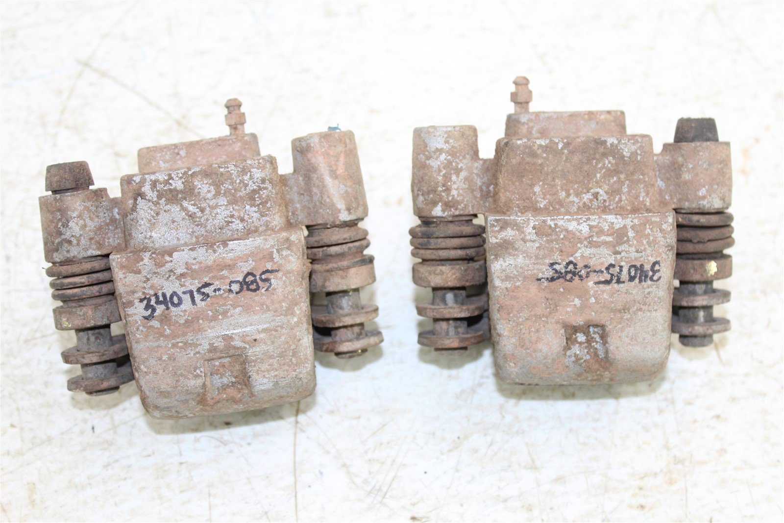 1992 Polaris Trail Boss 250 2x4 Front Brake Calipers Left Right