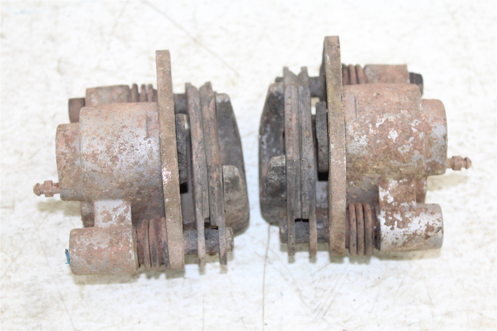 1992 Polaris Trail Boss 250 2x4 Front Brake Calipers Left Right