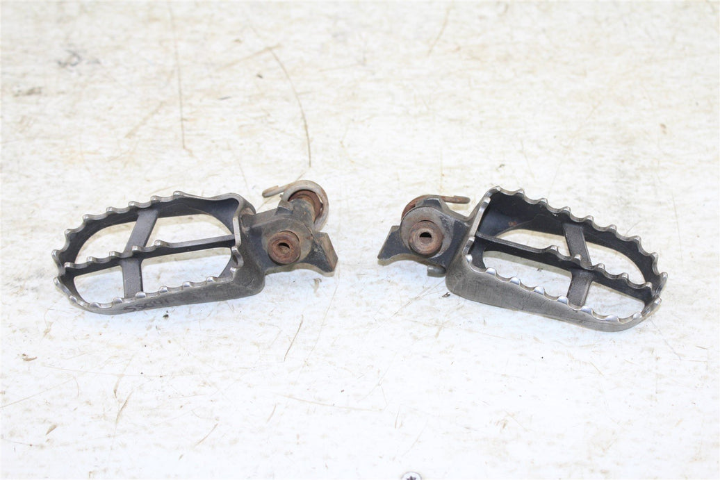 1999 Yamaha YZ 400F Foot Pegs Set Hardware Springs Rests