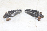 1999 Yamaha YZ 400F Foot Pegs Set Hardware Springs Rests
