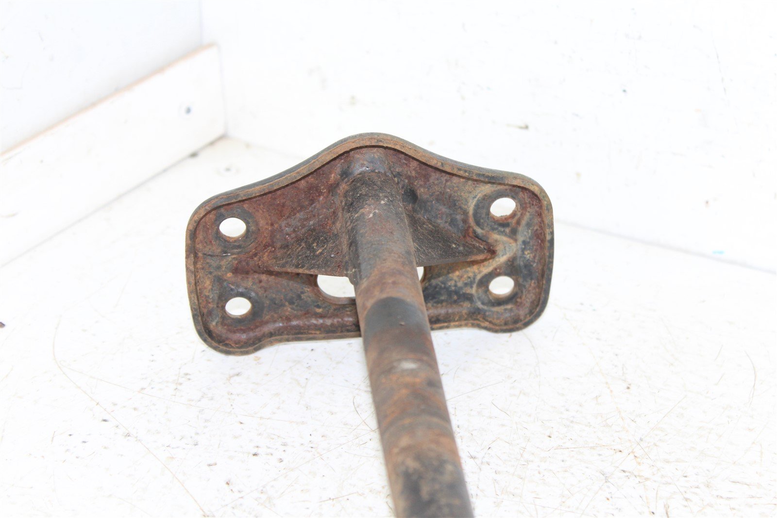 1985 Suzuki Quad Runner LT 185 Steering Stem Shaft w/ Tie Rods