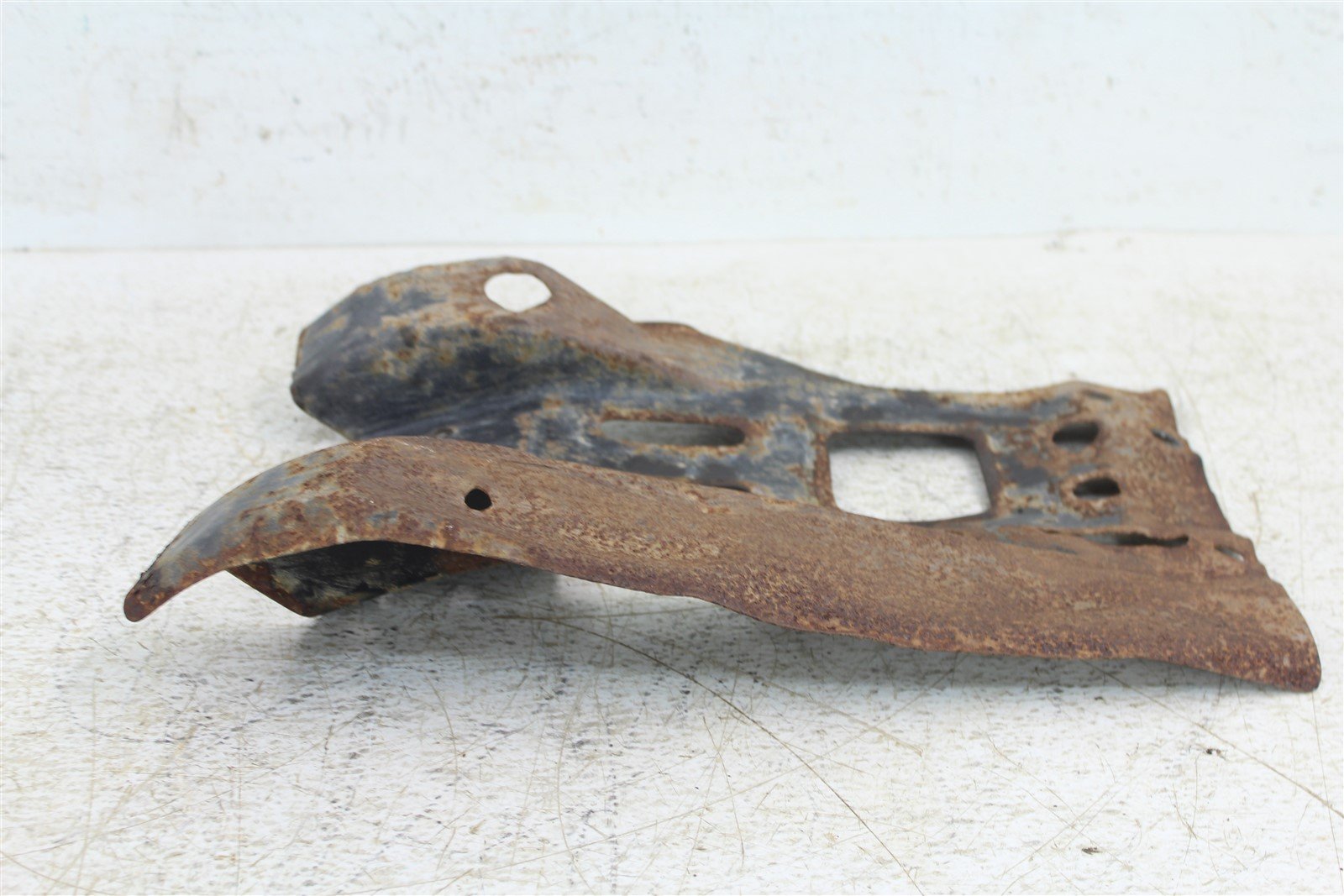 1984 Suzuki Quadrunner LT 125 Swing Arm Skid Plate Splash Guard