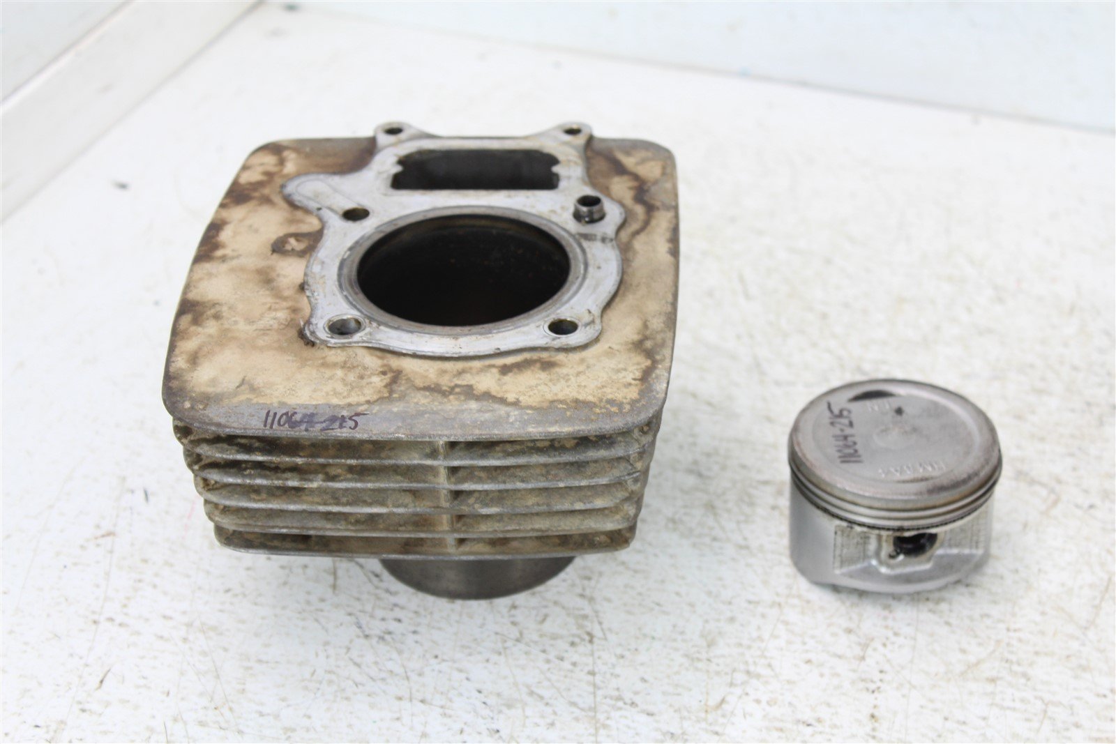 2004 Honda TRX 250EX Engine Cylinder Jug Piston