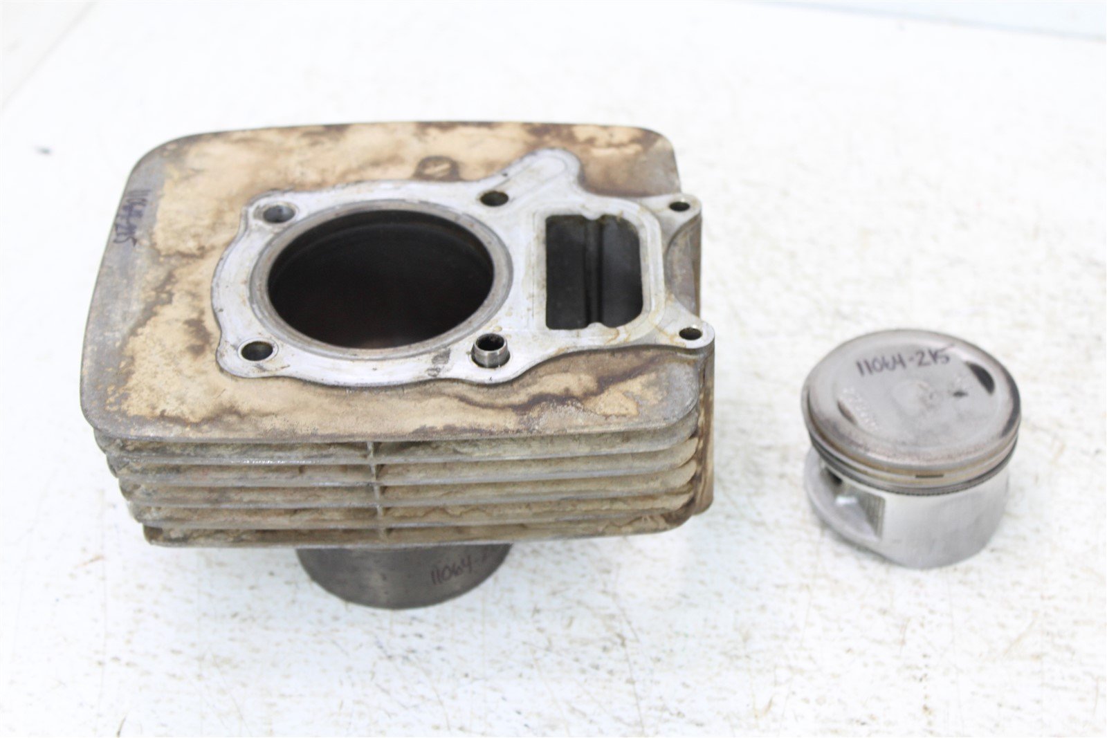 2004 Honda TRX 250EX Engine Cylinder Jug Piston