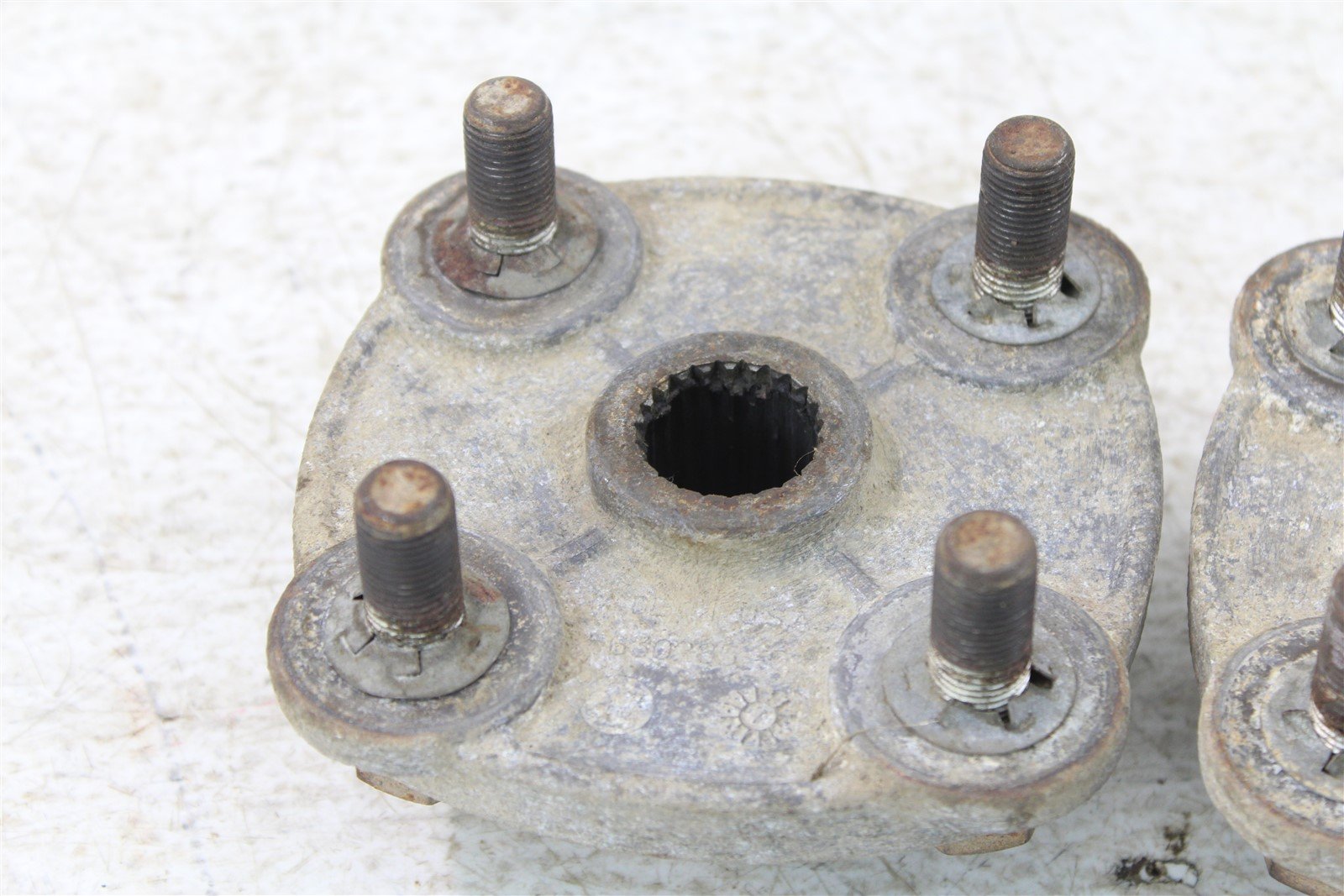 1998 Polaris Sport 400L Rear Hubs Wheel Mounts