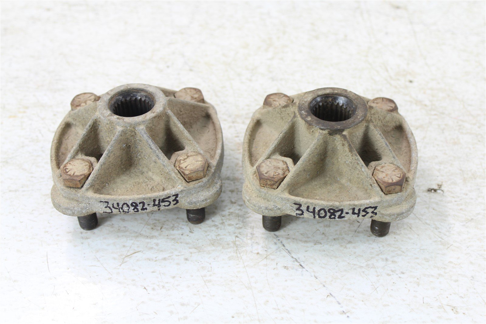 1998 Polaris Sport 400L Rear Hubs Wheel Mounts