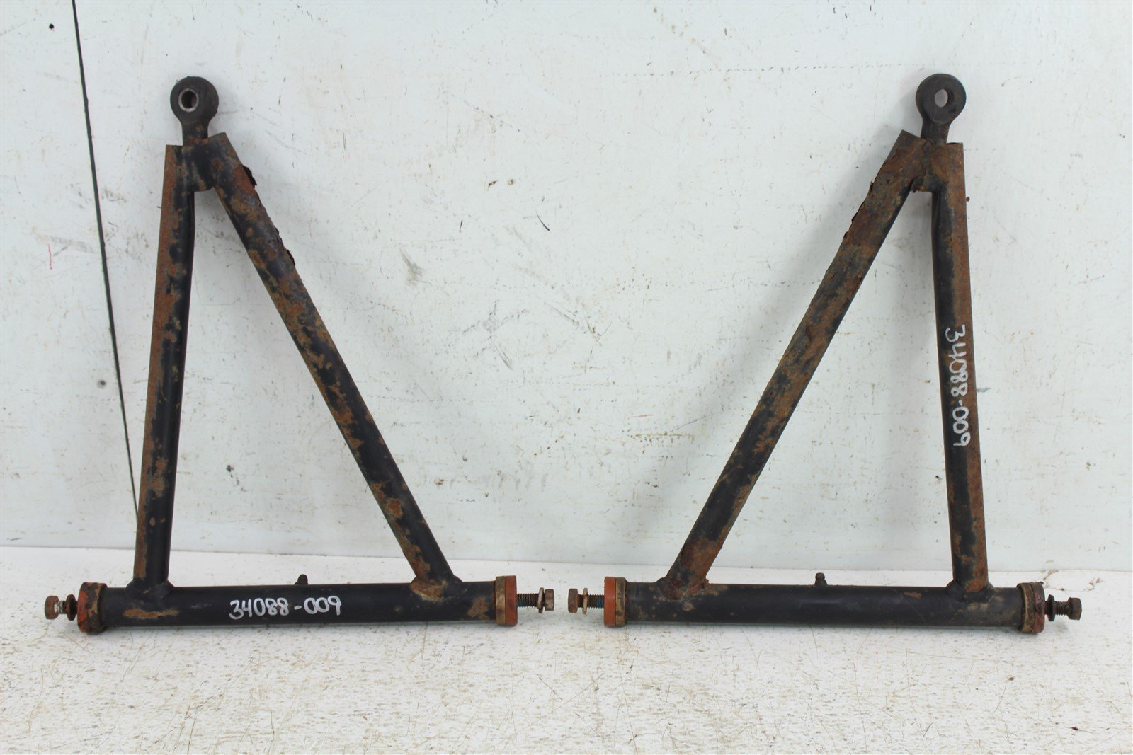 1996 Polaris Xplorer 300 4x4 Front Control A Arms Right Left