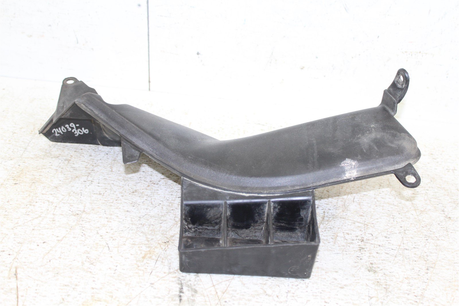 2005 Kawasaki Brute Force 650 4x4 Plastic Guard Gas Tank Side Cover