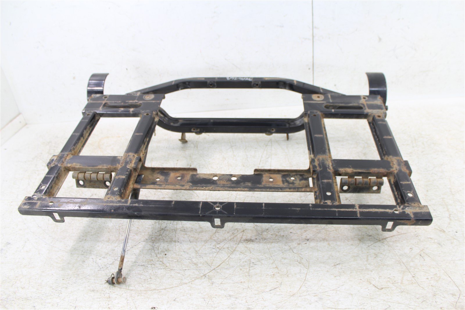 2009 Polaris Sportsman 500 X2 Rear Dump Bed Box Frame Lift Arm Mount