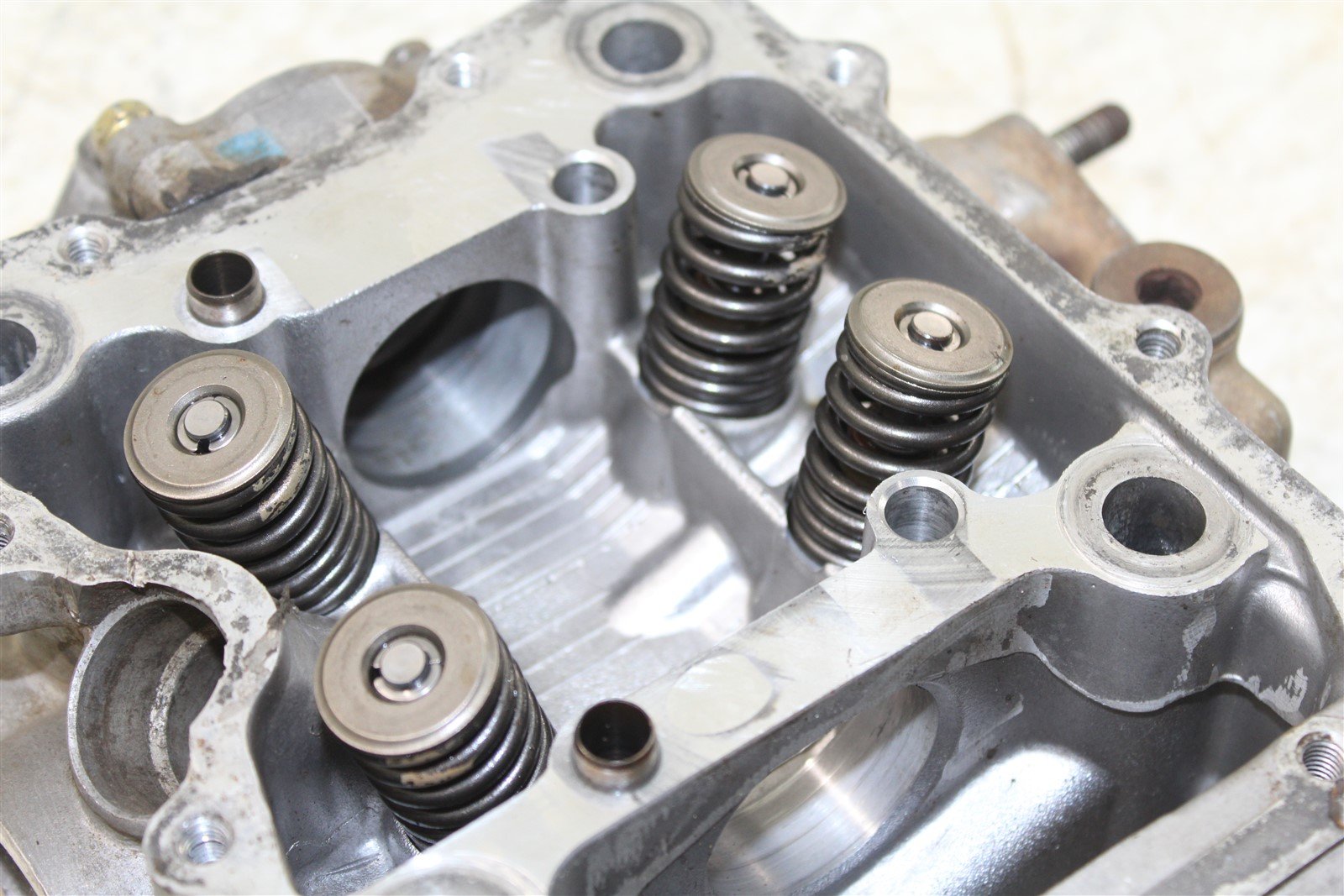 2009 Polaris Sportsman 500 X2 Cylinder Head Valve Cover Intake Exhaust