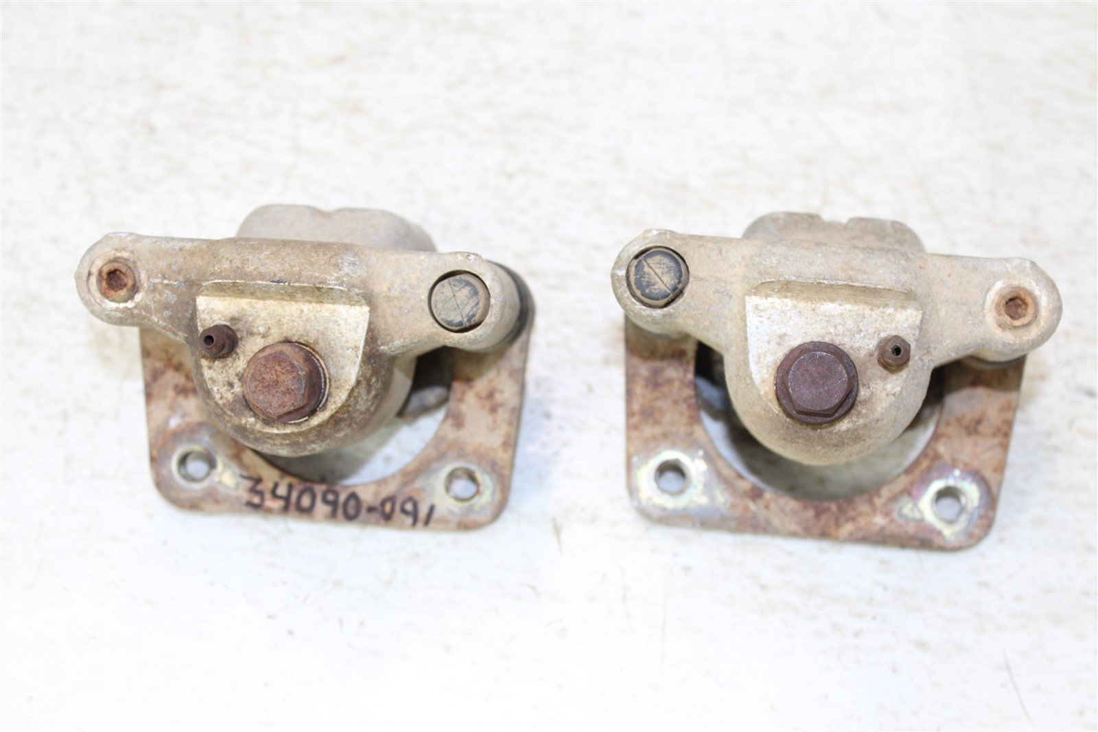2009 Polaris Sportsman 500 X2 Rear Brake Calipers Left Right