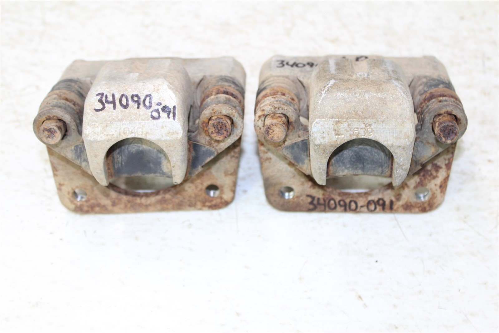 2009 Polaris Sportsman 500 X2 Rear Brake Calipers Left Right