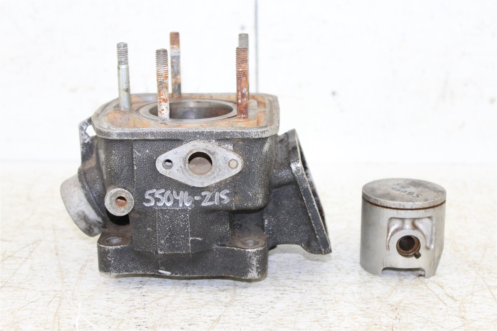 1981 Yamaha YZ 125 Engine Cylinder Jug w/ Piston