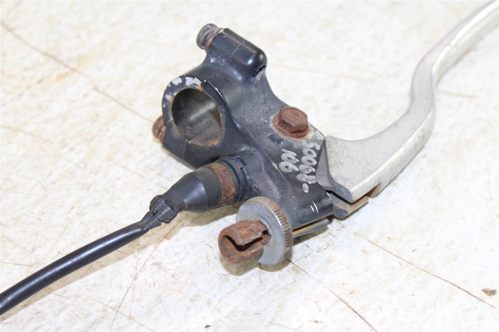 2002 Yamaha Grizzly 660 4x4 Front Left Brake Lever Perch