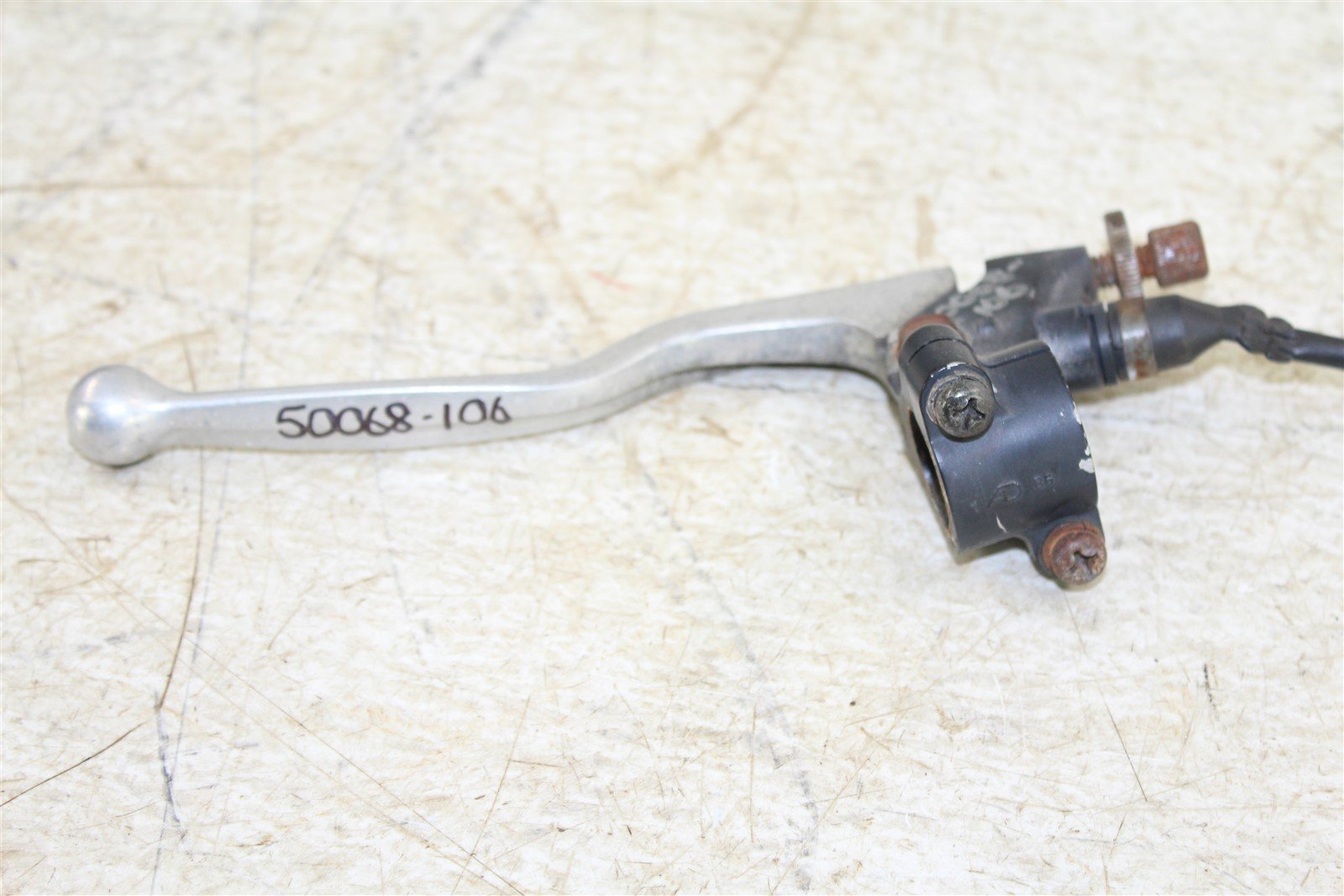 2002 Yamaha Grizzly 660 4x4 Front Left Brake Lever Perch