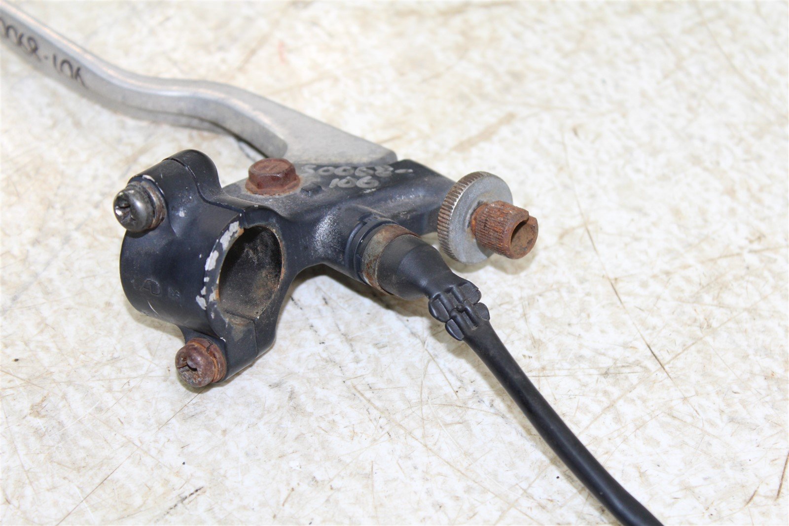 2002 Yamaha Grizzly 660 4x4 Front Left Brake Lever Perch
