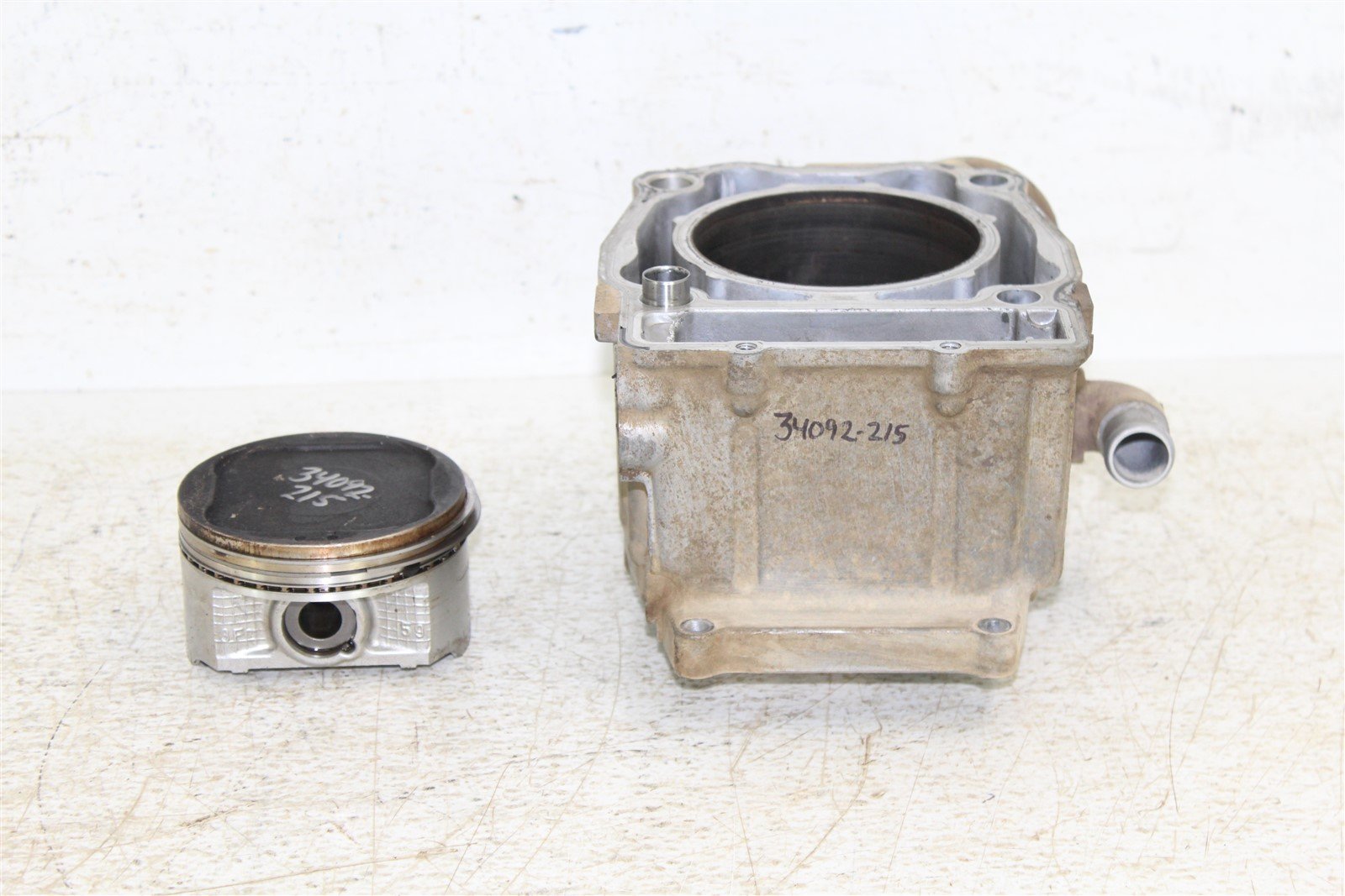 2005 Polaris Scrambler 500 Engine Cylinder Jug w/ Piston