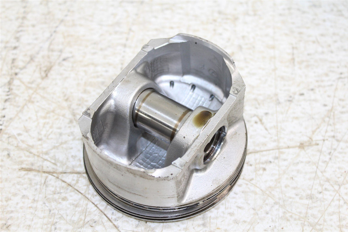 2005 Polaris Scrambler 500 Engine Cylinder Jug w/ Piston