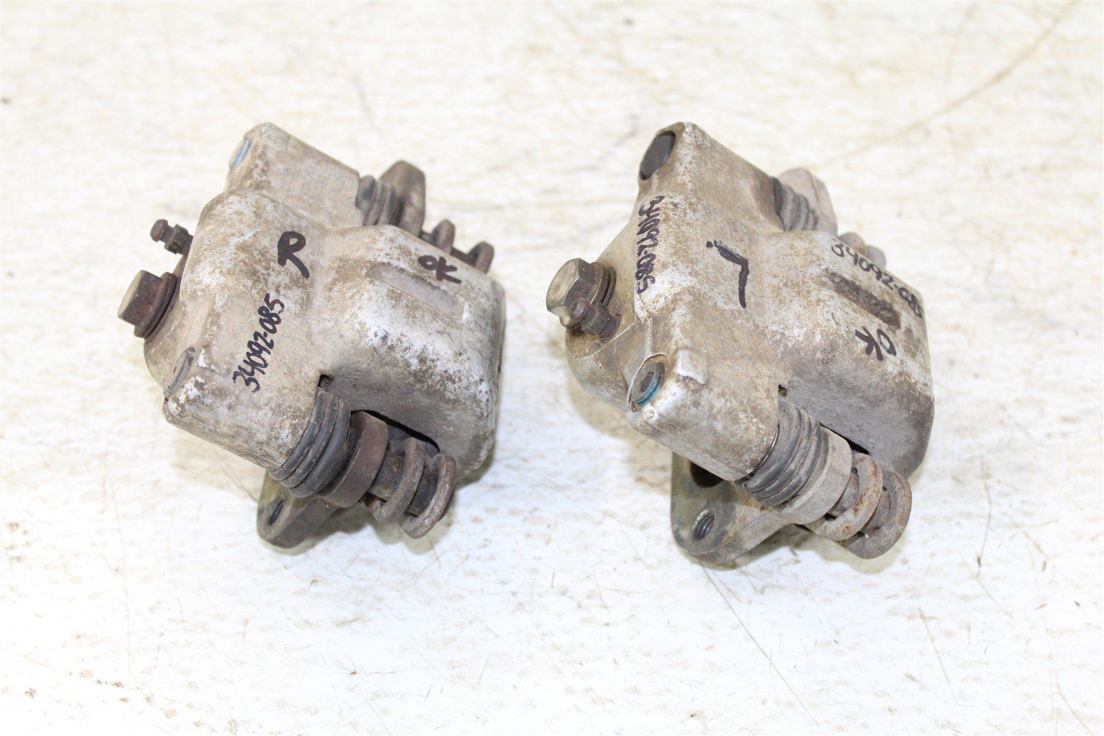 2005 Polaris Scrambler 500 Front Brake Calipers Left Right