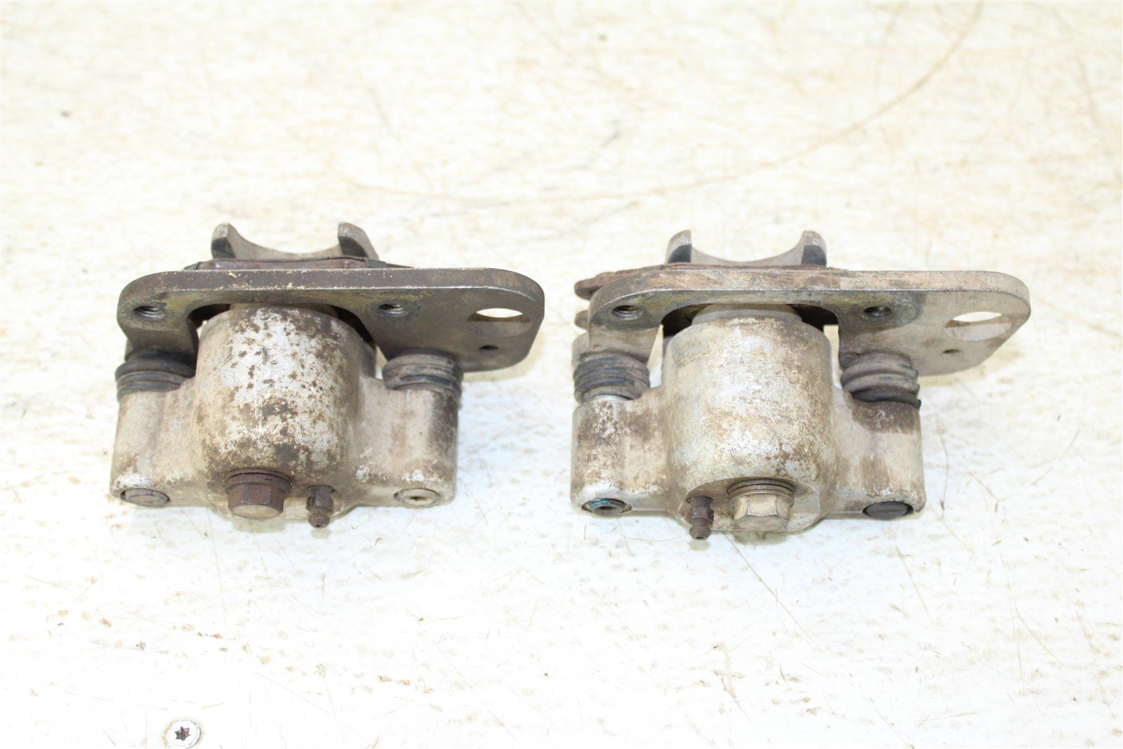 2005 Polaris Scrambler 500 Front Brake Calipers Left Right