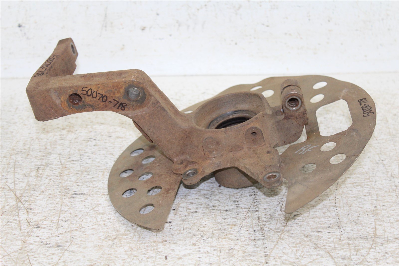 1998 Yamaha Grizzly 600 Front Right Spindle Knuckle