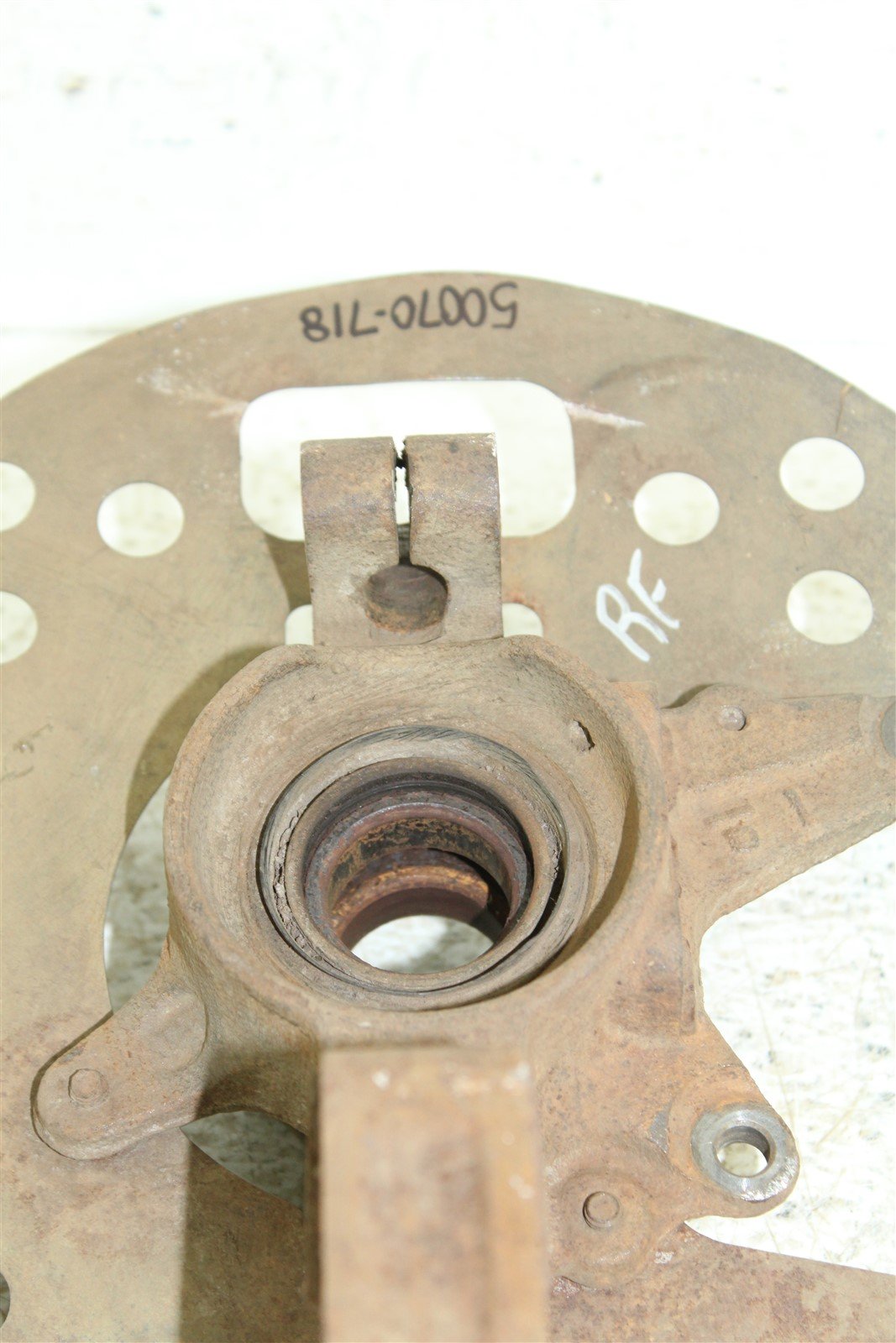 1998 Yamaha Grizzly 600 Front Right Spindle Knuckle