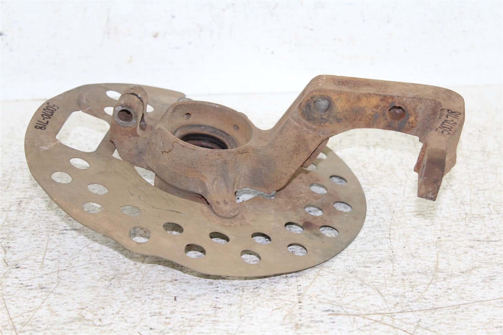 1998 Yamaha Grizzly 600 Front Right Spindle Knuckle