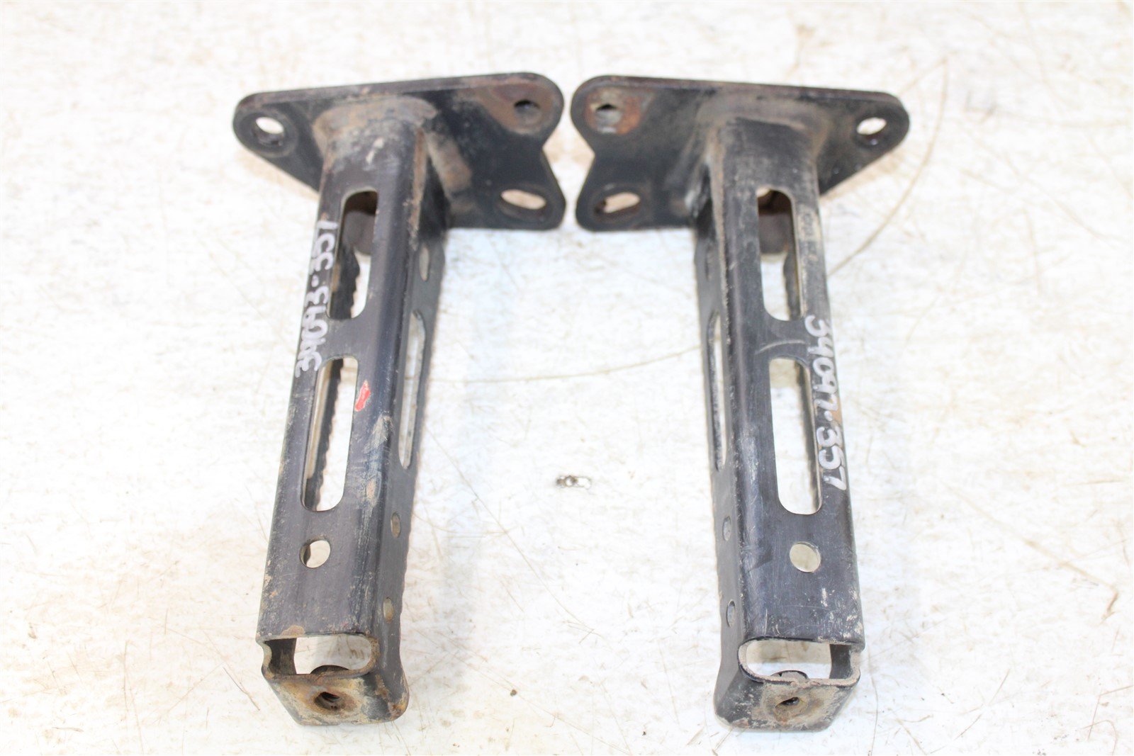 2008 Polaris Outlaw 525 IRS Foot Pegs Rests Set Left Right