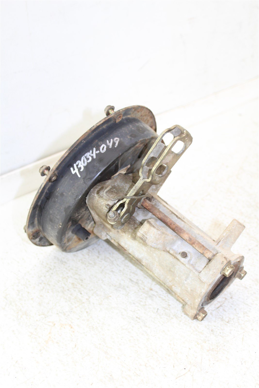 1986 Suzuki LT 185 Quad Runner Rear Axle Carrier Housing Bearing Brake Plate