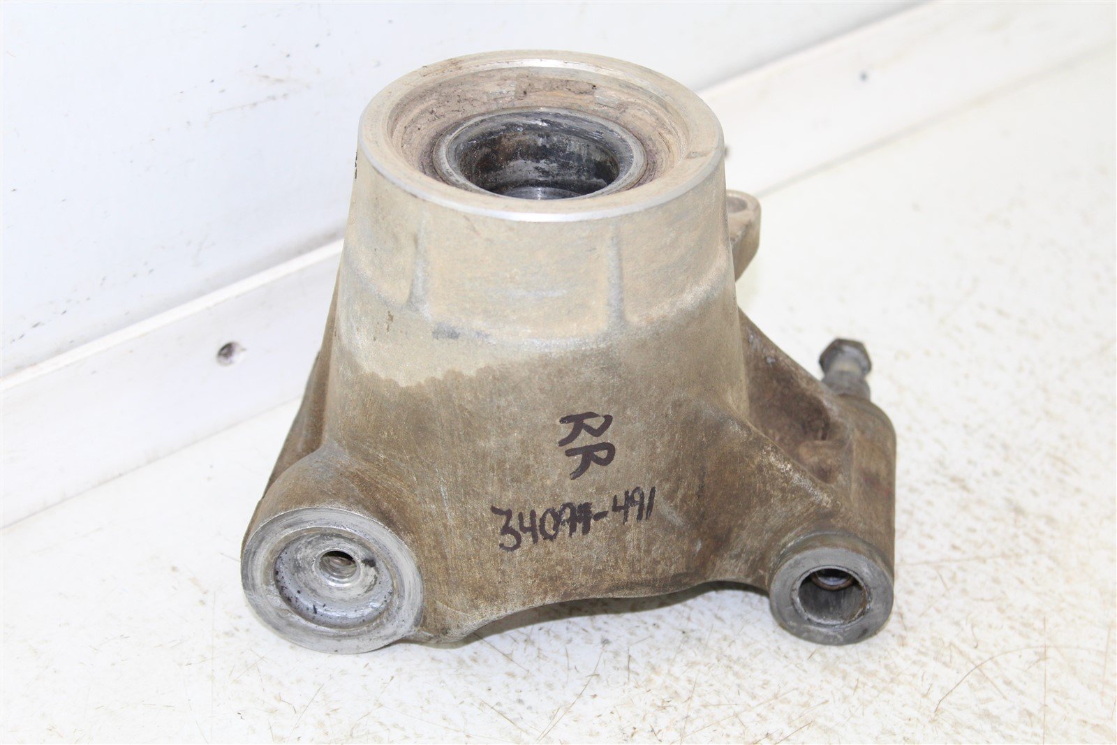 2010 Polaris Sportsman 500 4x4 Knuckle Control Arm Mount Left Right