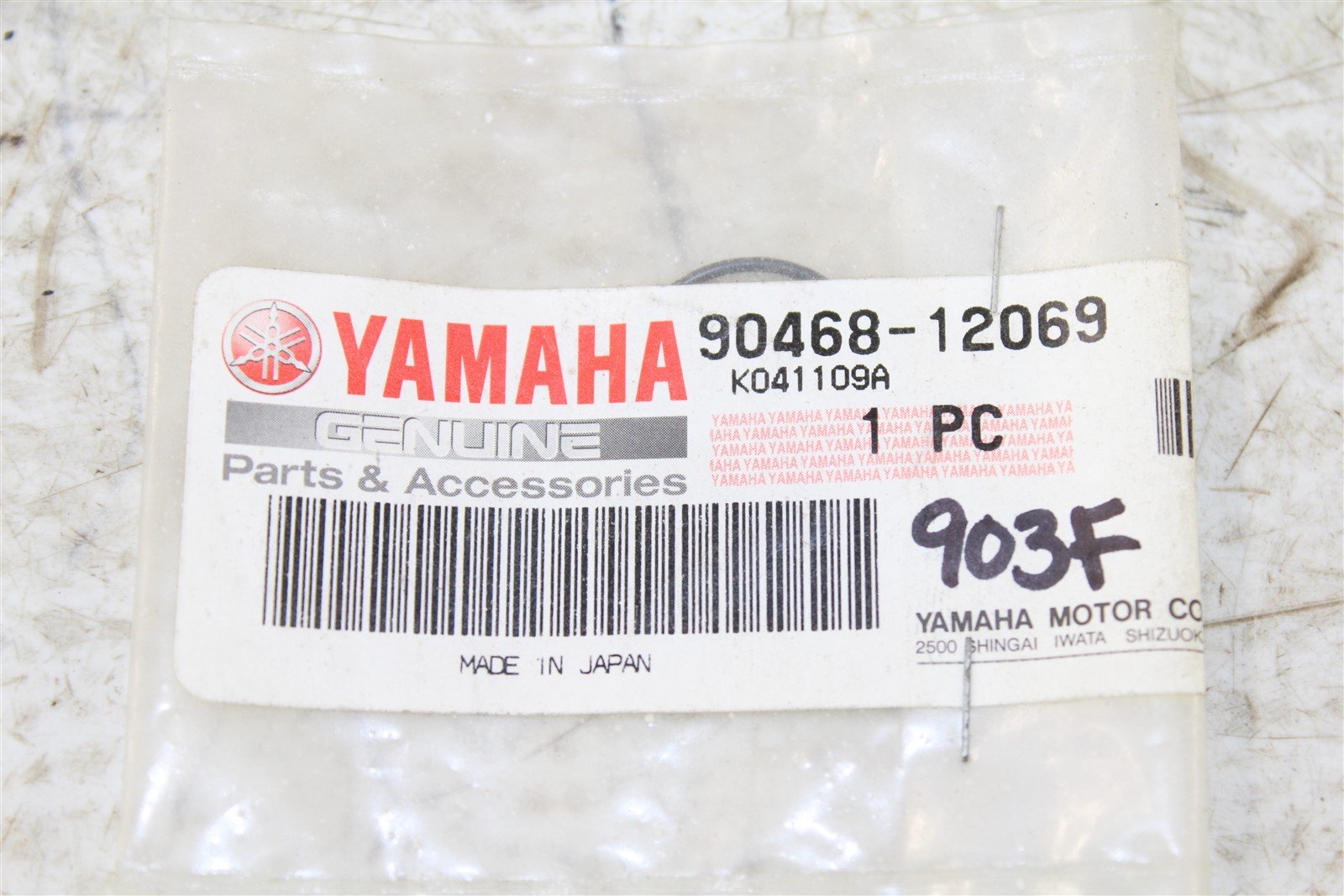 NOS Genuine Yamaha Piston Circlip WR250 FZR FZS 600 1000 FZ1 FAZER 90468-12069