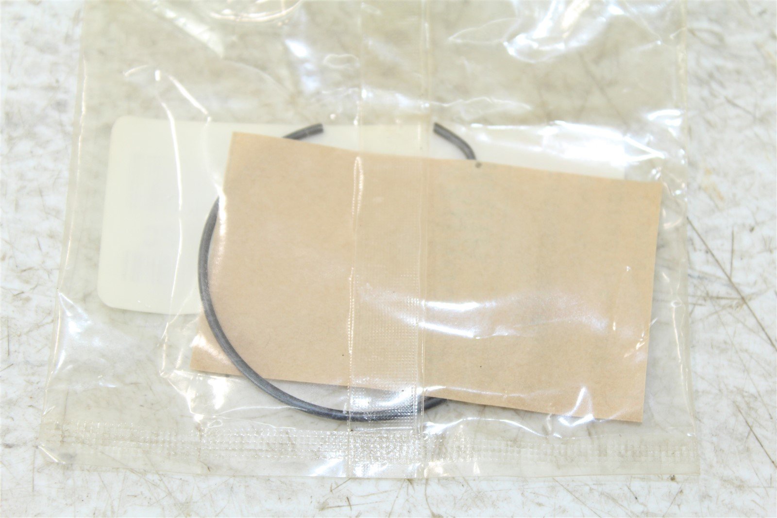 NOS Genuine Yamaha Fork Oil Seal Clip XV535 XV500 NEW 1HX-23156-00