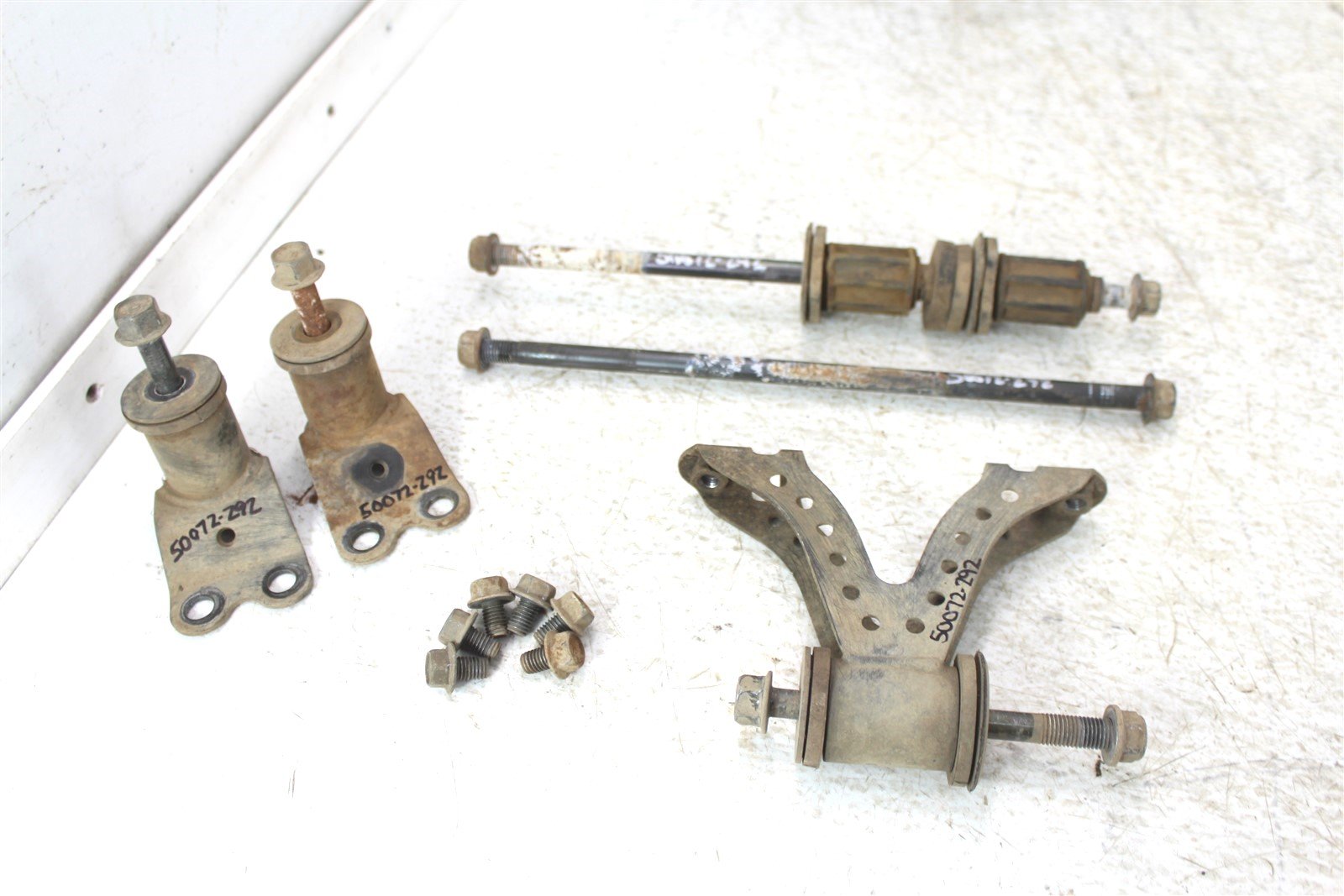 2000 Yamaha Kodiak 400 4x4 Engine Mounts Motor Brackets